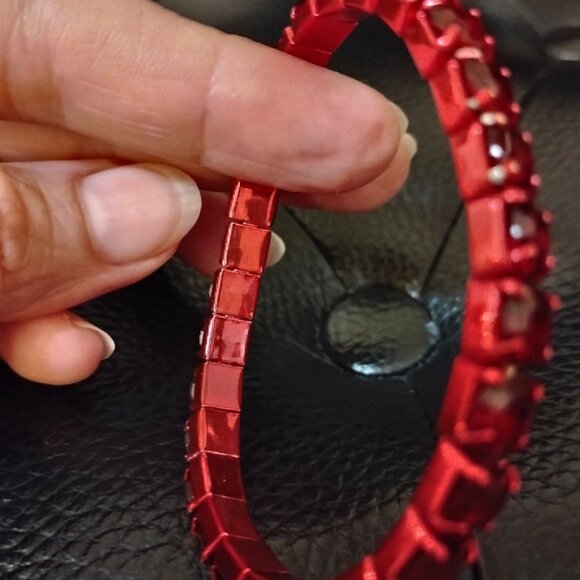 Chic Red Square Faceted Crystals In Cells Linked Bracelet On Elastic - Picture 5 of 10